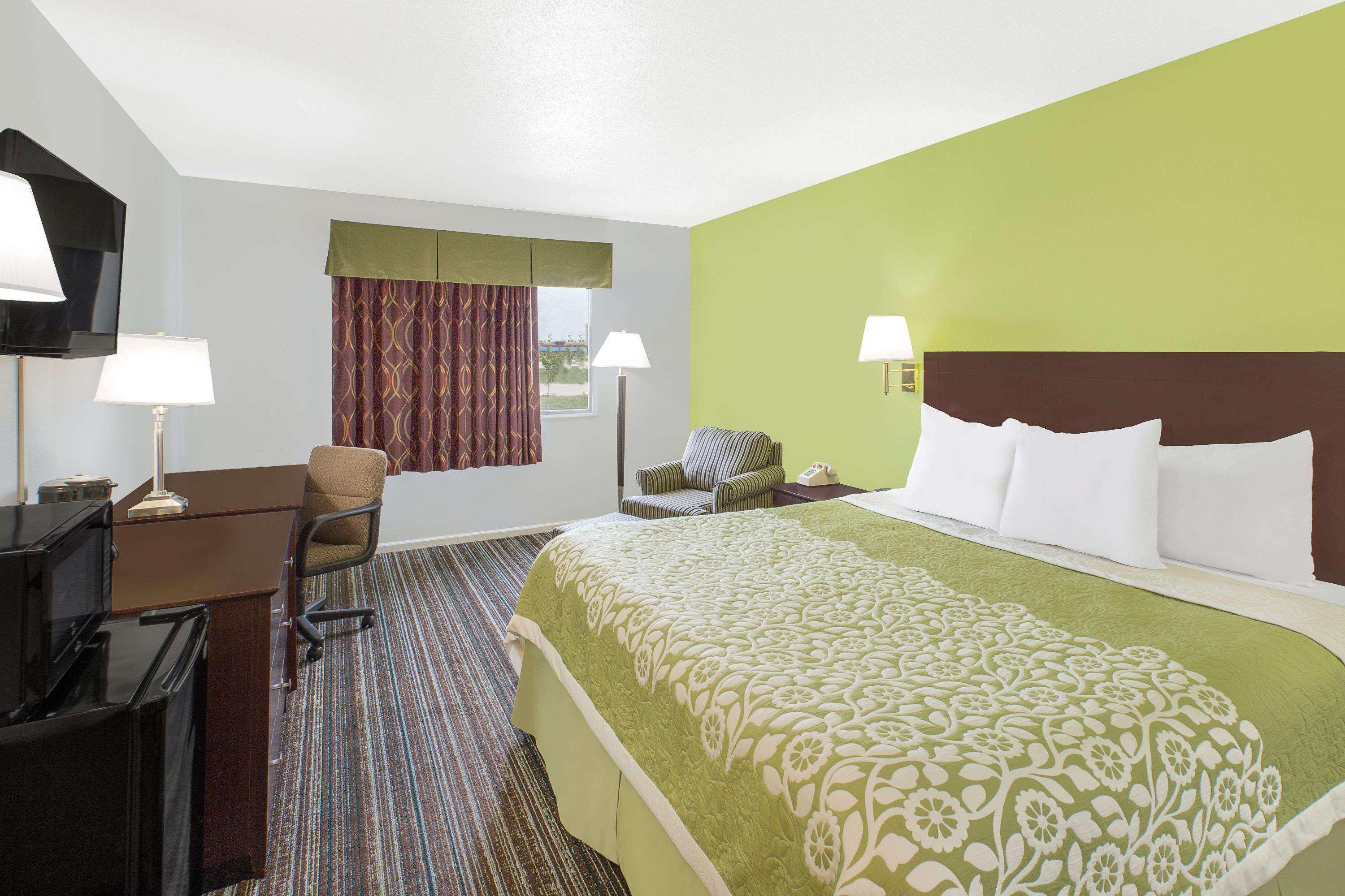 Days Inn By Wyndham יורק מראה חיצוני תמונה