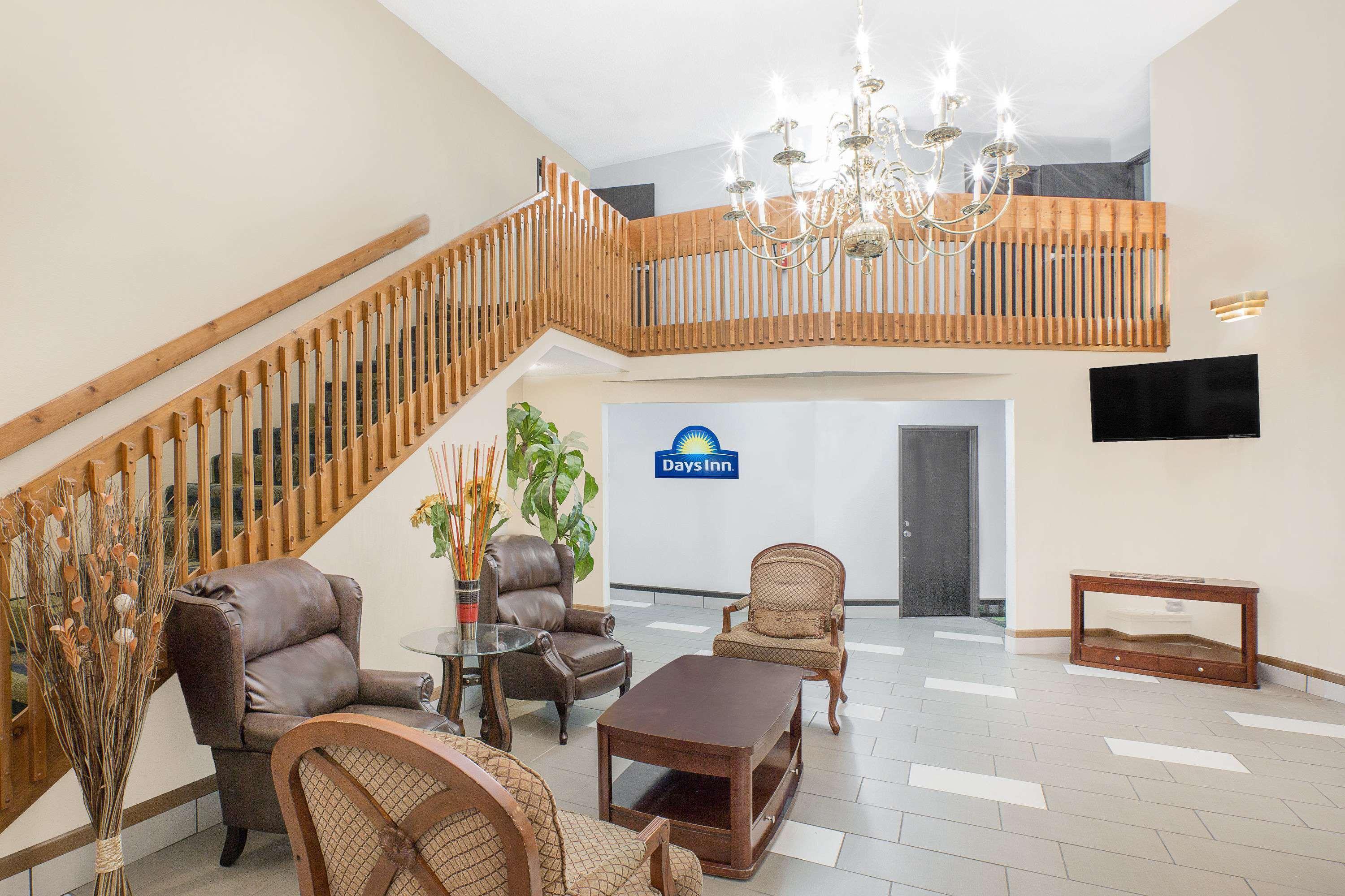 Days Inn By Wyndham יורק מראה חיצוני תמונה